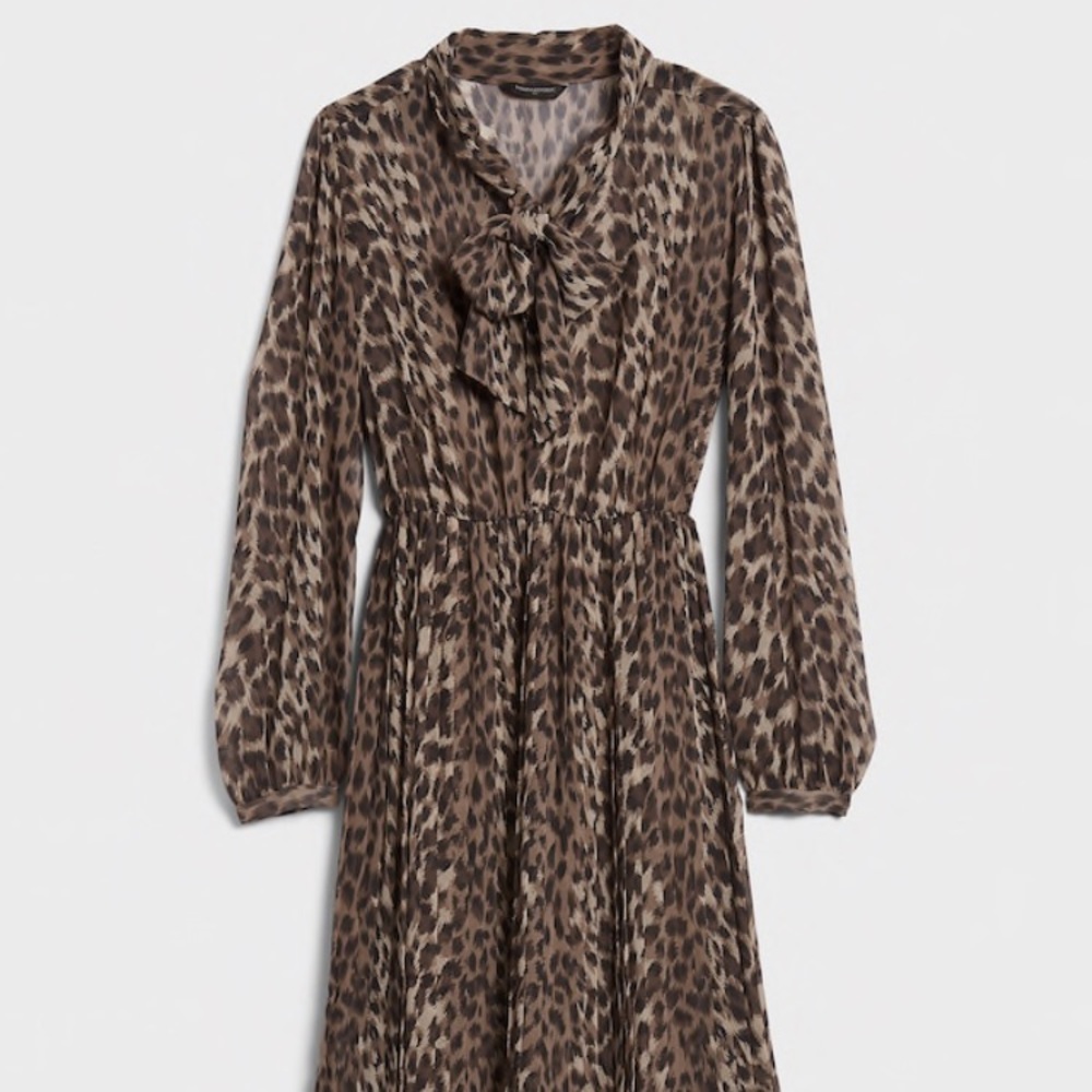 Tie-Neck Leopard Print Pleated Midi Dress - Picture 2 of 4